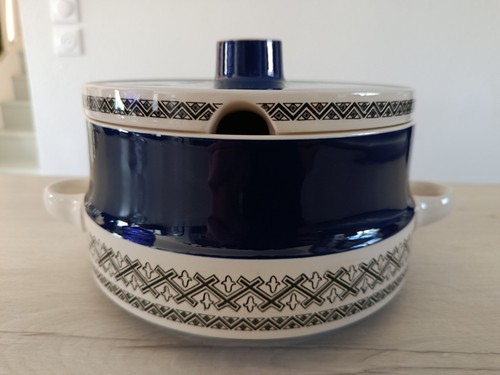 Soupière vintage signé