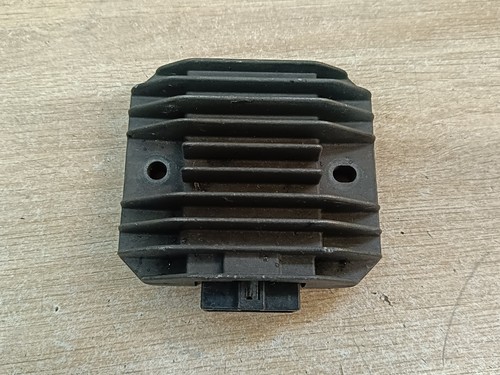 Regulateur tension - regulateur,