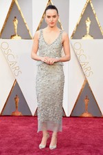 Tapis Rouge Posing Silver Dress 4x6 Picture Celebrity Print