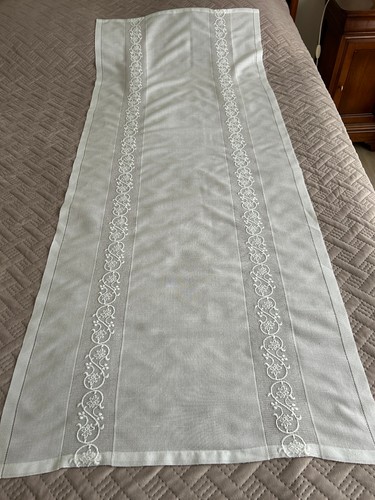 Rideaux voilages brodes - -,
