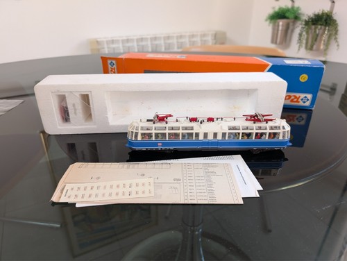 Roco 43527 automotrice - roco,
