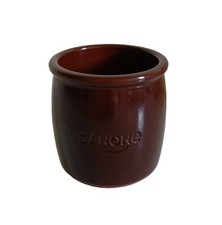 1 pot de yaourt marron