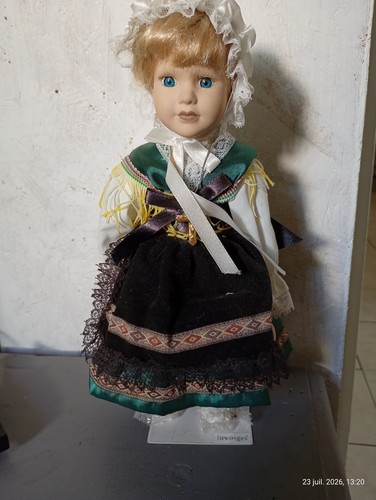 Poupée ancienne porcelaine - poupée,