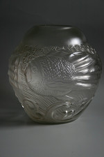 ANCIEN VASE ART DECO EN VERRE DE STYLE A.HUNEBELLE , vers 1930