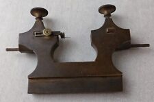 Ancien tour à pivoter