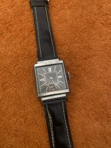 Montre ancienne art - , neuve