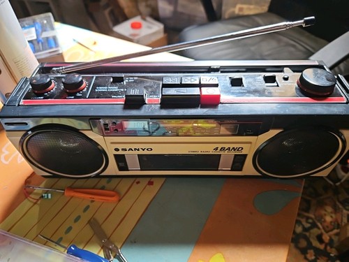 Radio cassette rare sanyo - cassette,