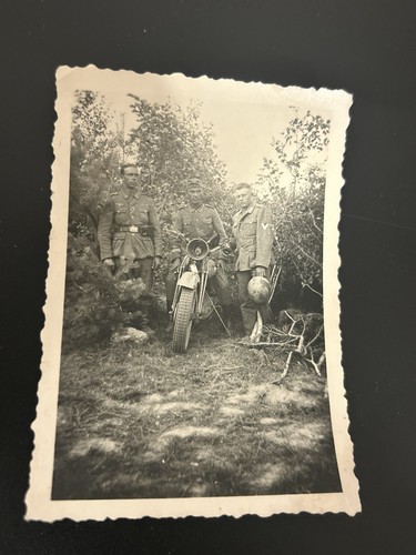 Photo moto ancienne - photo,