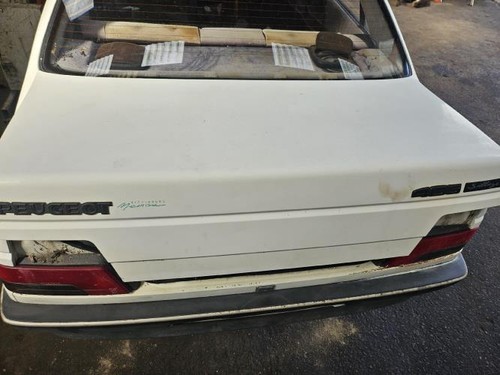 Malle hayon arriere peugeot - malle/hayon,