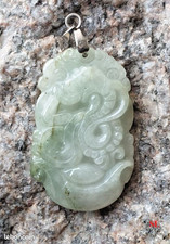 Joli Pendentif en Jade SERPENT