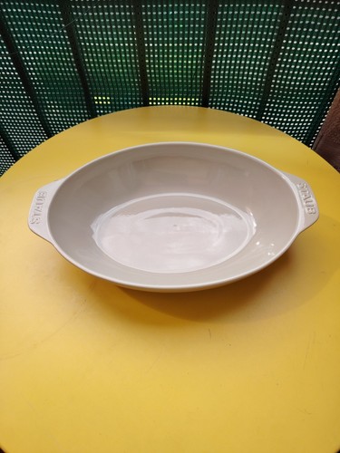 Staub plat four - staub, À
