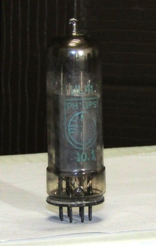 Tube électronique pentode - tube,
