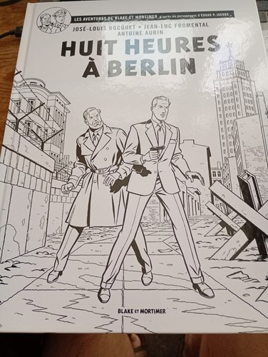 Huit heures berlin bocquet - huit,