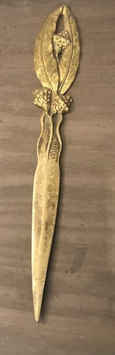 Ancien coupe papier signé - ,