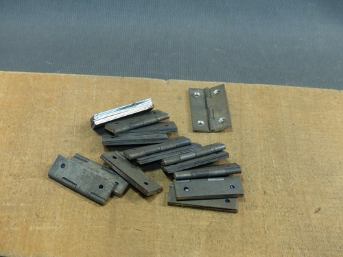 Lot petites charnières de - 4,
