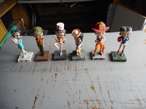Lot figurines betty - de,