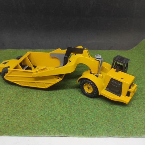 Majorette construction - majorette, in
