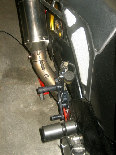 Aprilia tuono 2004 - aprilia,