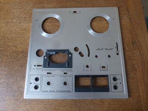 Akai 1722 face avant - face,