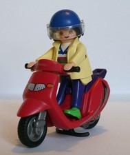 PLAYMOBIL scooter rose rouge femme / city / casque