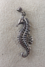 Ancien pendentif hippocampe