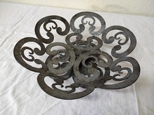 Ancien Centre de table, Coupe