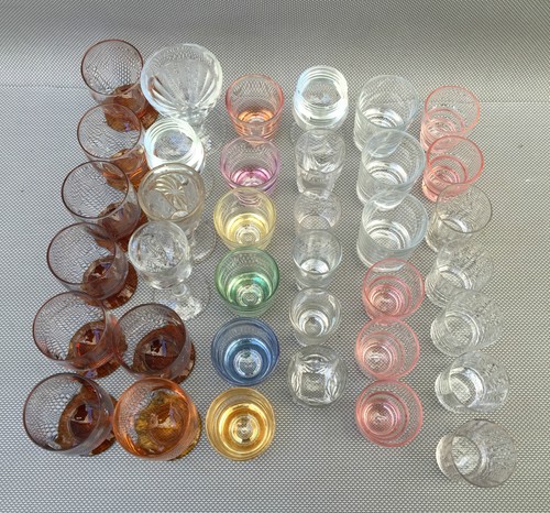 Lot verres anciens à - lot, 37