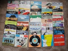 LOT (28) DE 50 DISQUES VINYLES