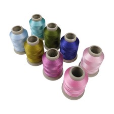 Lot de 8 fils à broder de