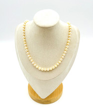 Collier de perles de culture beige avec fermoir en or 18 carats - 623002