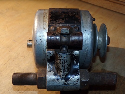 Ancien alternateur voiture - ,