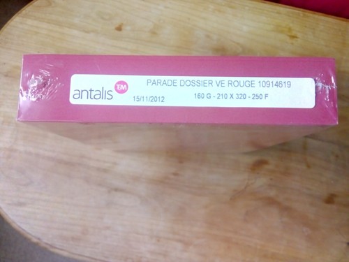 Une ramette papier - de,