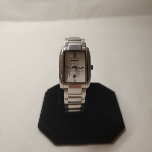 Montre fossil rectangulaire - fossil,