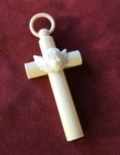 CROIX DE BERCEAU