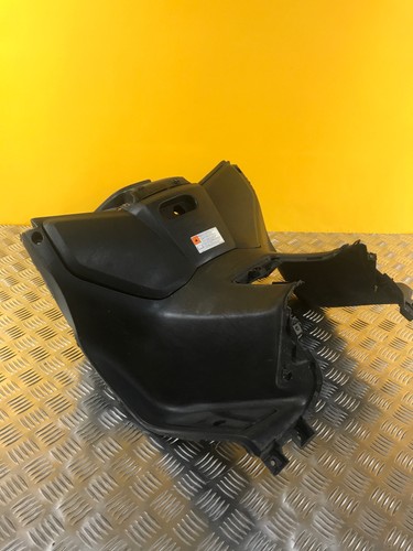 Tablier supérieur avant pour