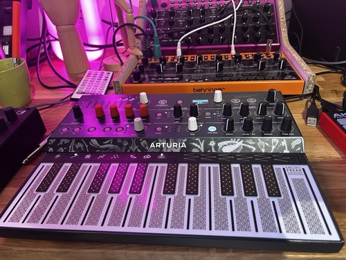 Synthétiseur arturia - synthétiseur,