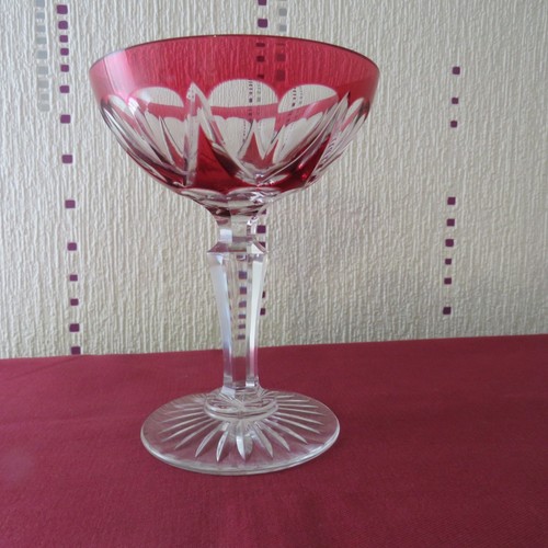 Coupe champagne de couleur - 1, a