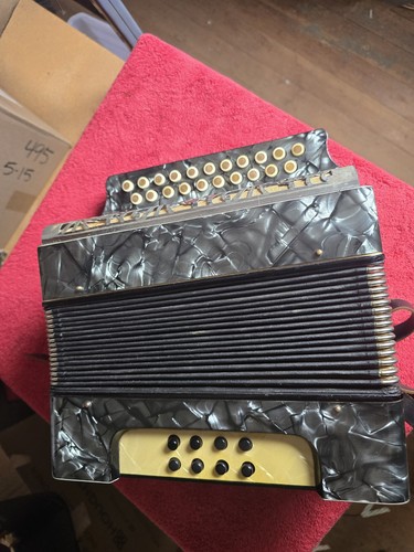 Vintage diatonic accordion - accordion, 21