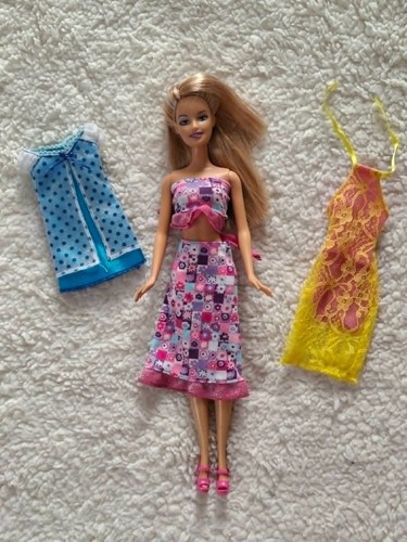 Barbie 3 tenues - barbie,