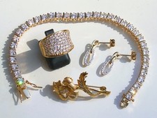 LOT / BEAUX BIJOUX 1980 en PL