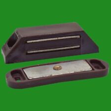 2x Marron Magnétique