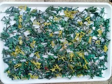 lot  figurine plastique