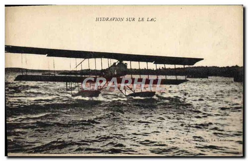 Hydravion sur lac - sur, —