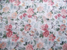 COUPON DE TISSU MOTIF FLORAL