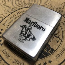 Briquet Zippo vintage Marlboro 1985 rare occasion rechargeable objet de...