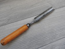 Ancien outil gouge creuse