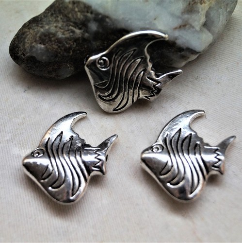 Perles poissons métal - poissons,