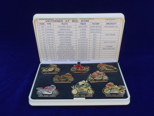 Rare top coffret pin - !, pin's