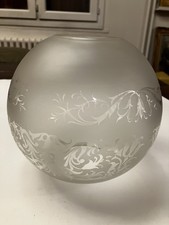 Ancien globe en verre poli et