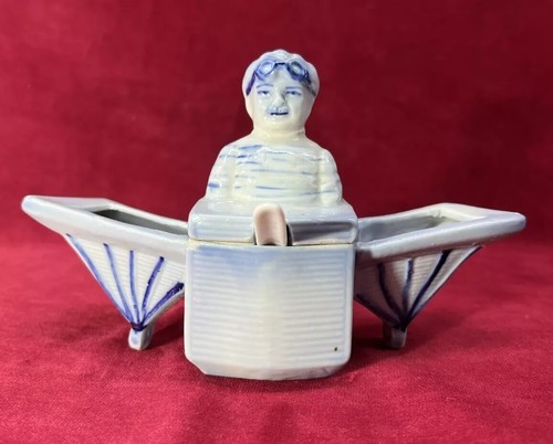 Plane aviation salt - salt, pepper